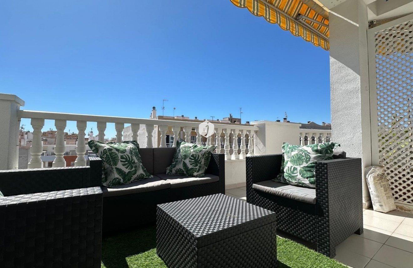 Segunda mano - Apartamento / piso -
Torrevieja - Centro