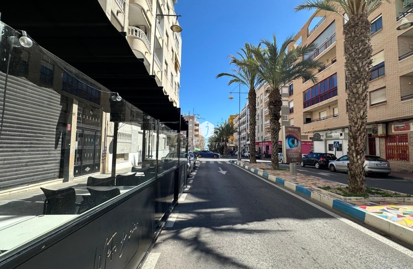 Segunda mano - Apartamento / piso -
Torrevieja - Centro