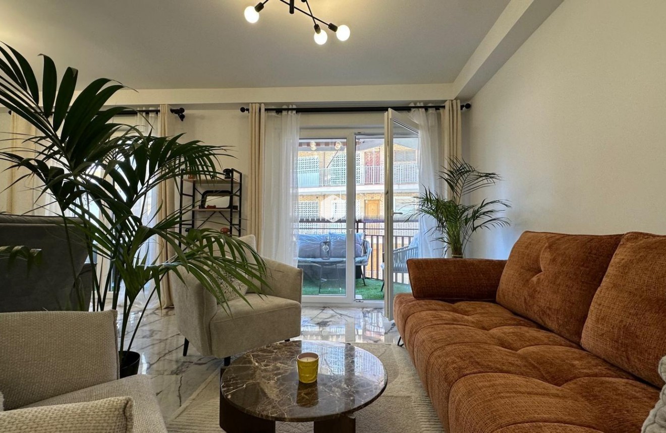 Segunda mano - Apartamento / piso -
Torrevieja - Playa del Cura