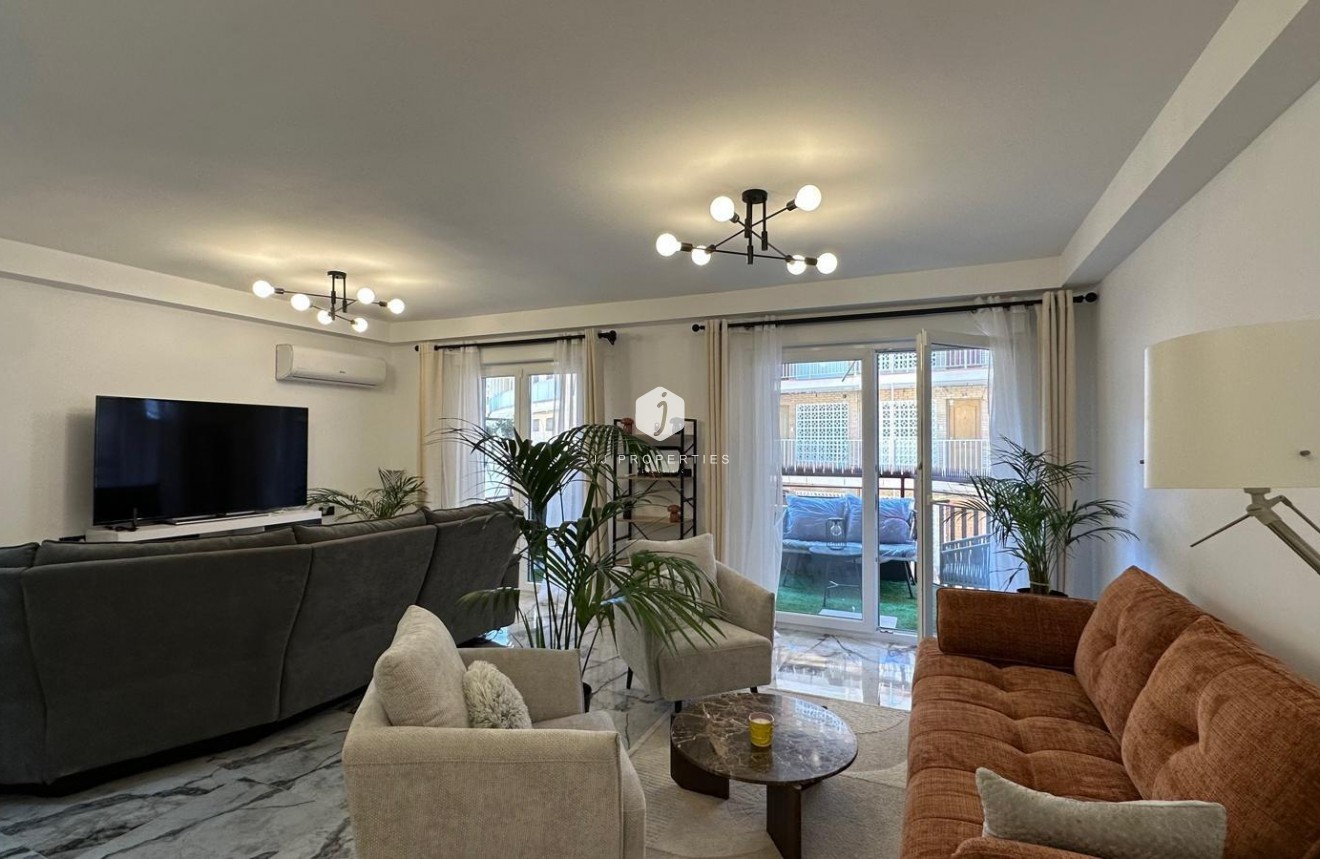 Segunda mano - Apartamento / piso -
Torrevieja - Playa del Cura