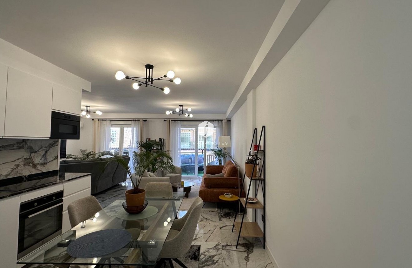 Segunda mano - Apartamento / piso -
Torrevieja - Playa del Cura