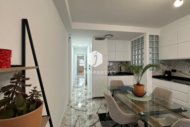 Segunda mano - Apartamento / piso -
Torrevieja - Playa del Cura