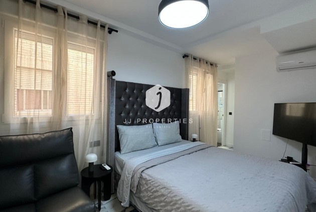 Segunda mano - Apartamento / piso -
Torrevieja - Playa del Cura