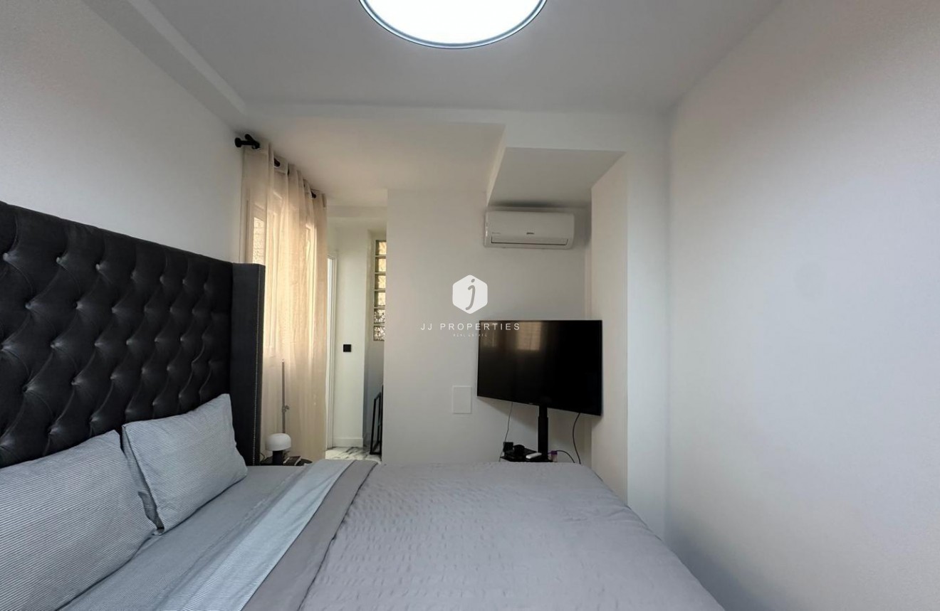 Segunda mano - Apartamento / piso -
Torrevieja - Playa del Cura