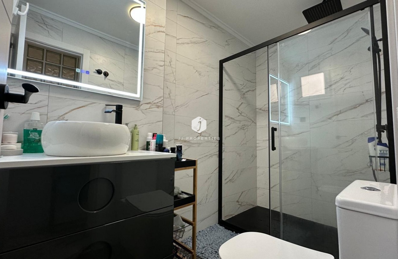 Segunda mano - Apartamento / piso -
Torrevieja - Playa del Cura