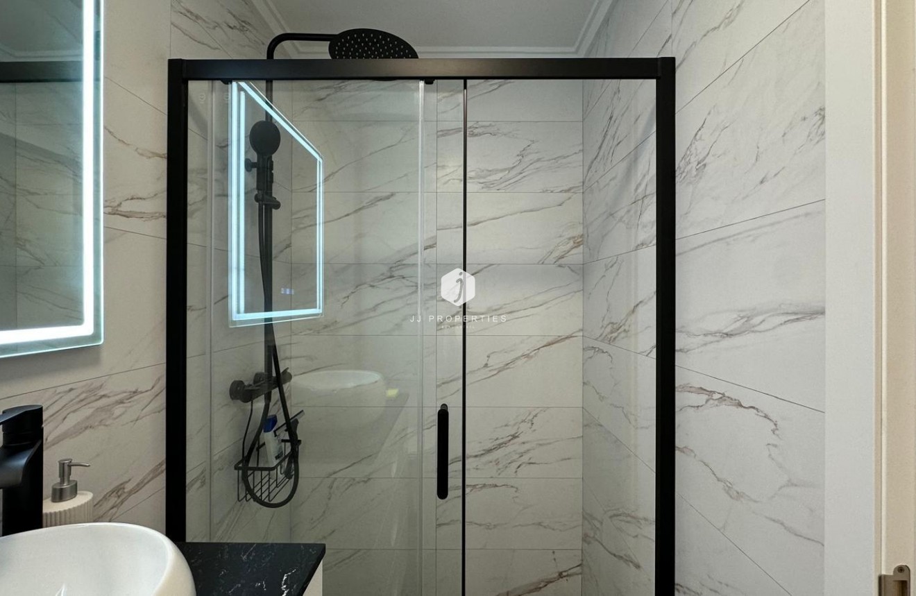 Segunda mano - Apartamento / piso -
Torrevieja - Playa del Cura