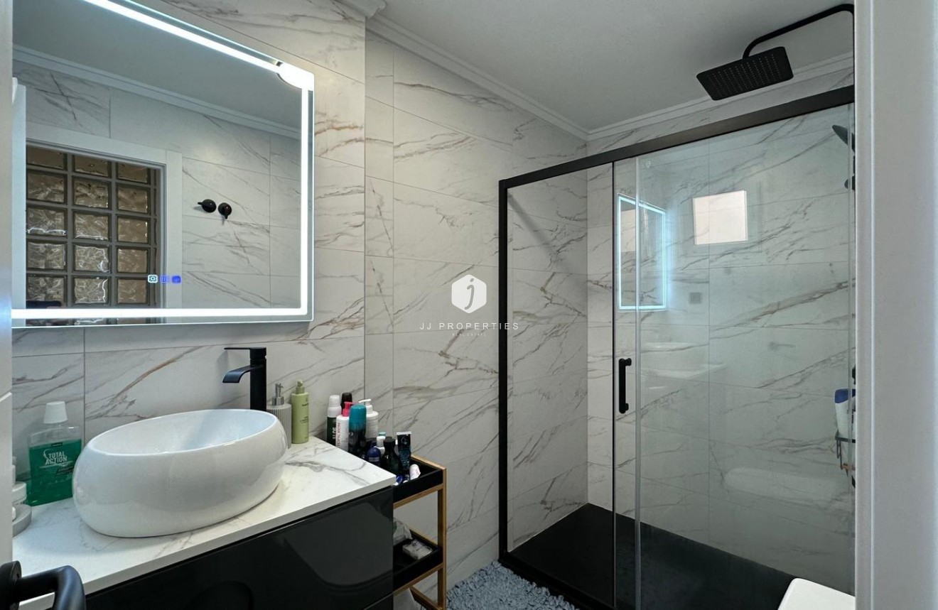 Segunda mano - Apartamento / piso -
Torrevieja - Playa del Cura