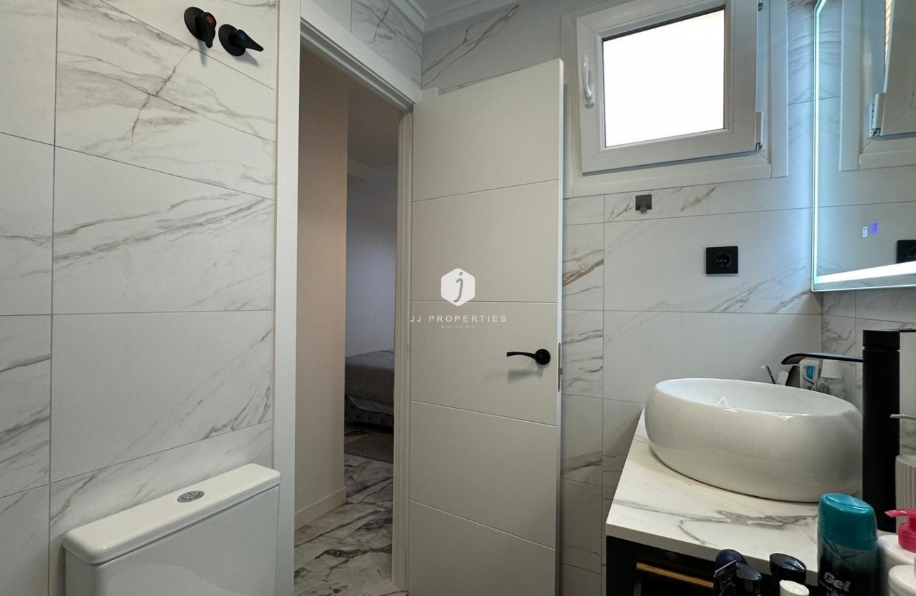 Segunda mano - Apartamento / piso -
Torrevieja - Playa del Cura