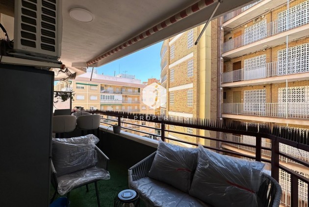 Segunda mano - Apartamento / piso -
Torrevieja - Playa del Cura