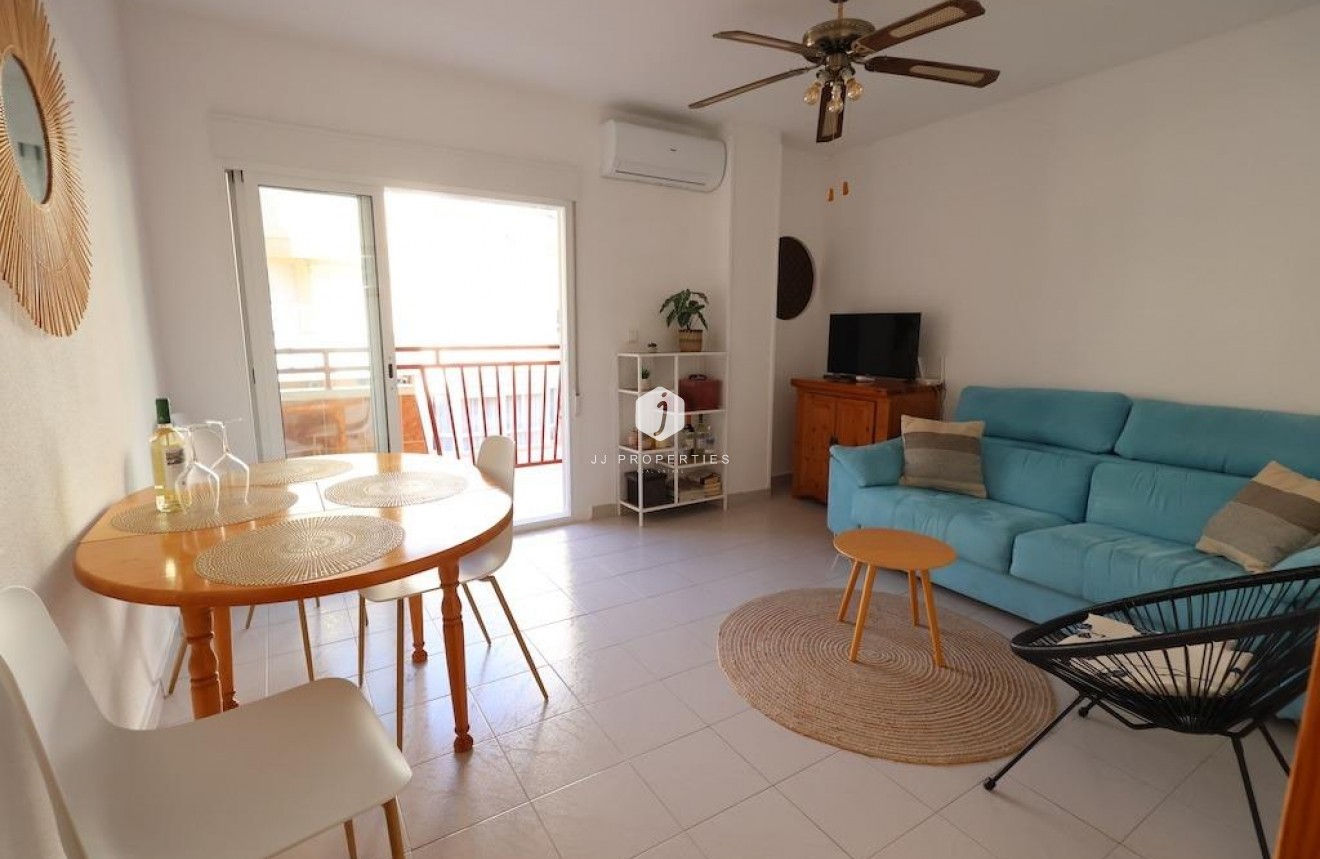 Resale - Apartment / flat -
Torrevieja - Costa Blanca