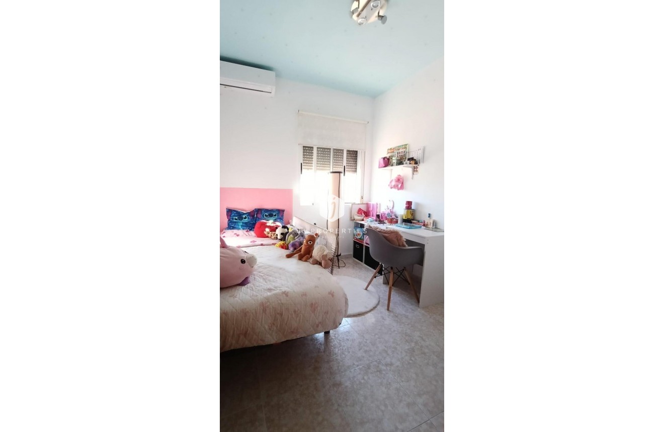 D'occasion - Chalet -
Torrevieja - Torretas