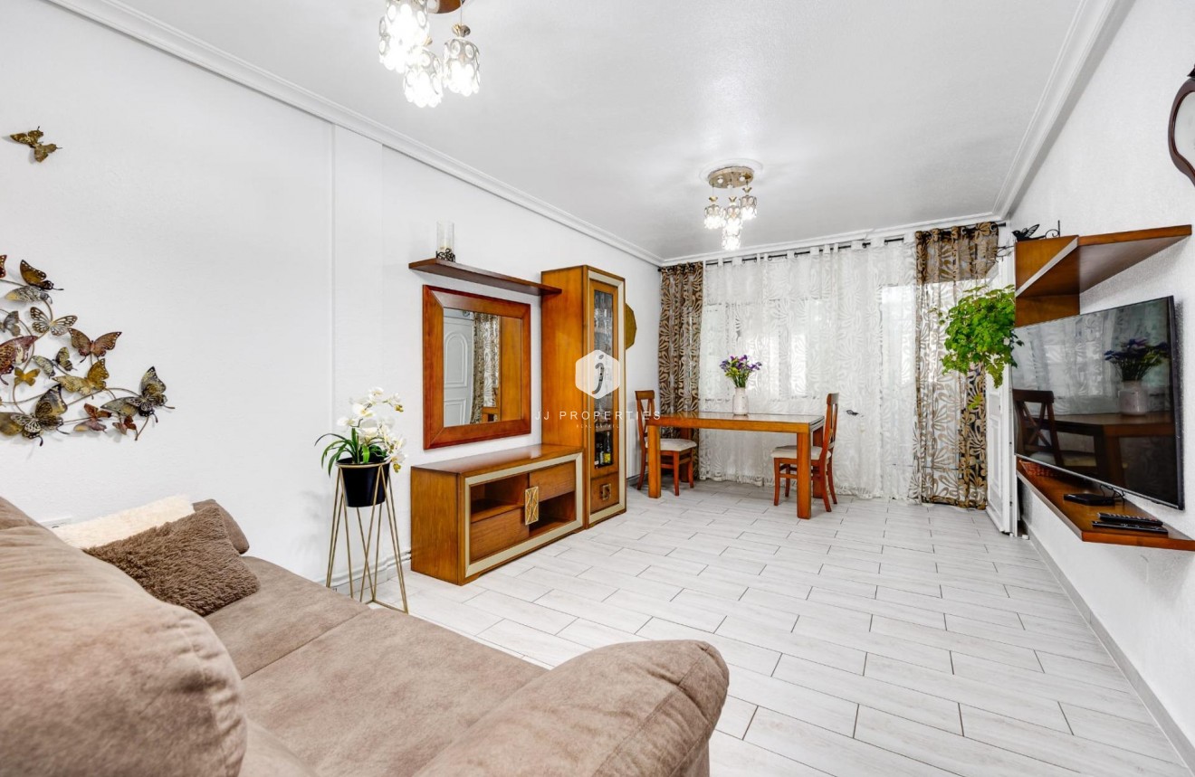 Tweedehands - Chalet -
Torrevieja - Calas blanca