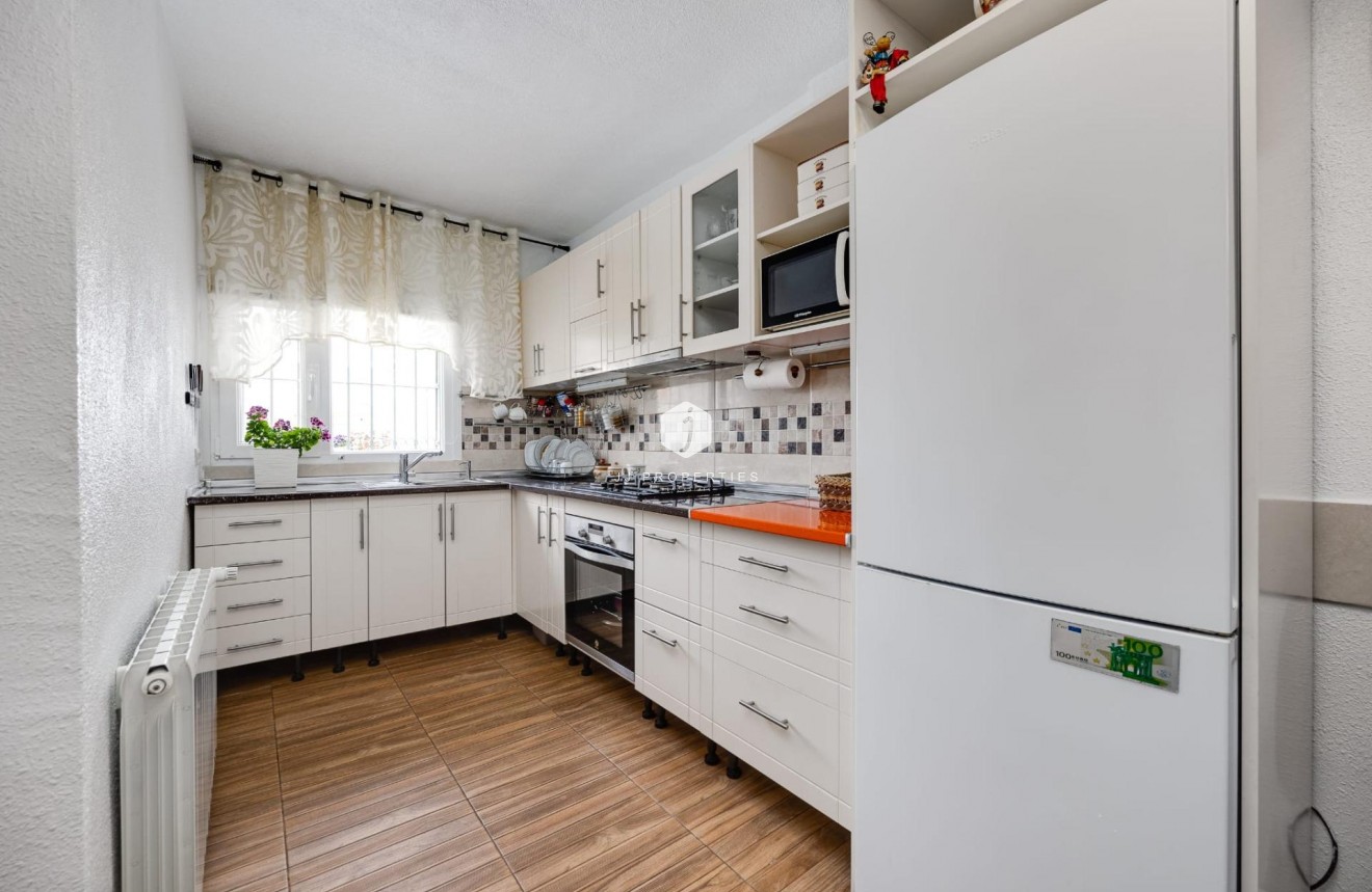 Tweedehands - Chalet -
Torrevieja - Calas blanca