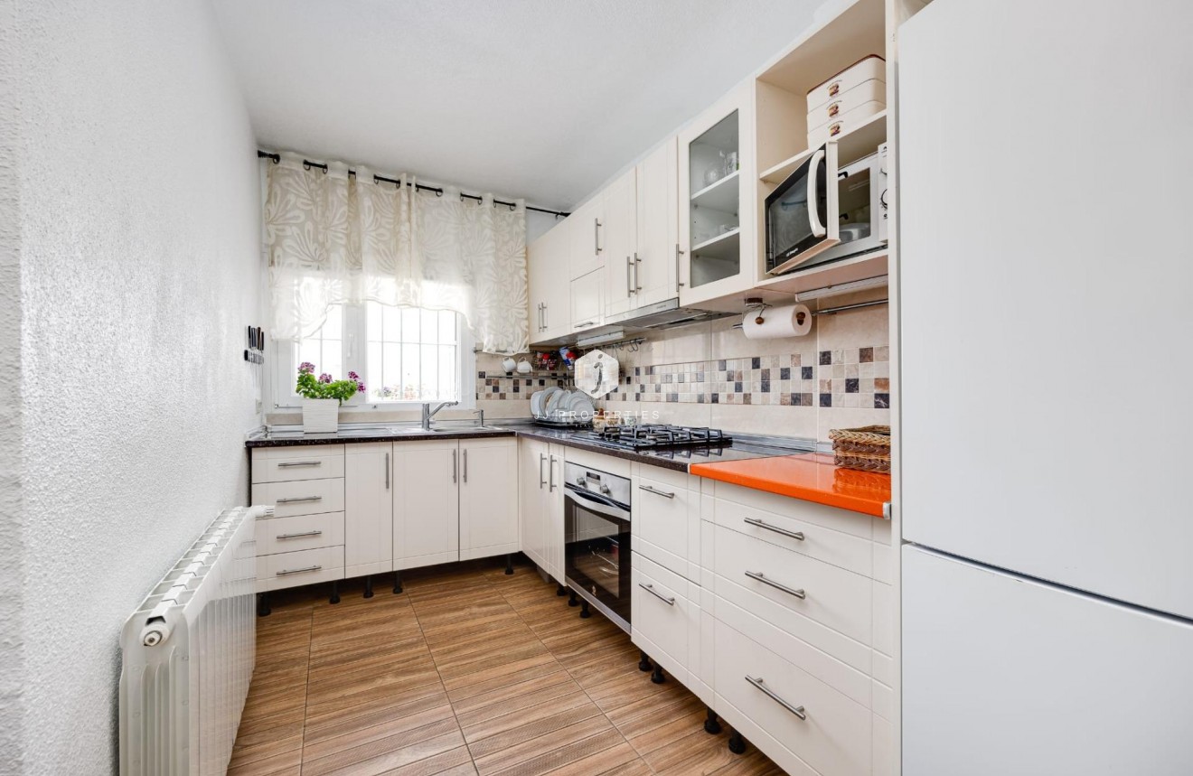 Tweedehands - Chalet -
Torrevieja - Calas blanca