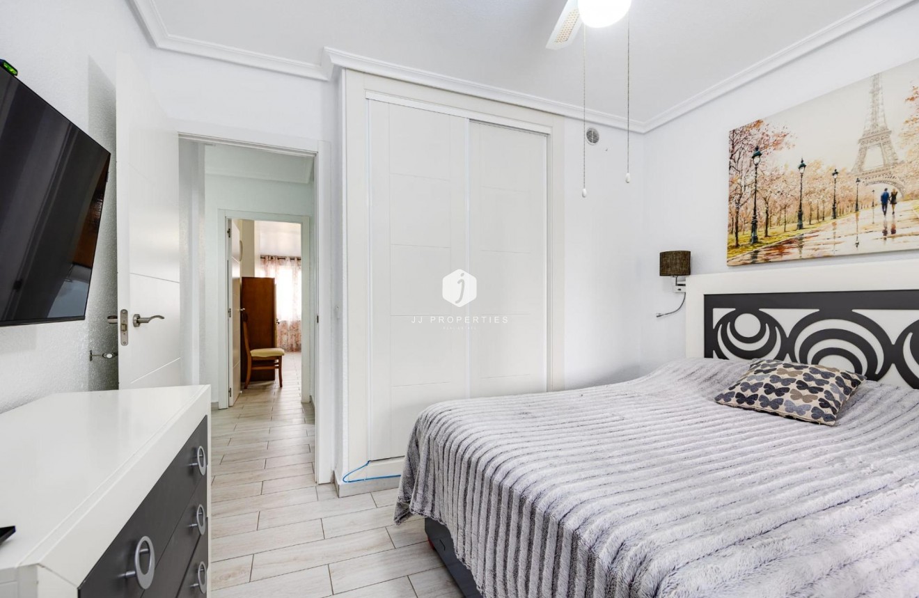 Tweedehands - Chalet -
Torrevieja - Calas blanca