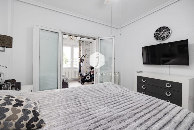 Tweedehands - Chalet -
Torrevieja - Calas blanca