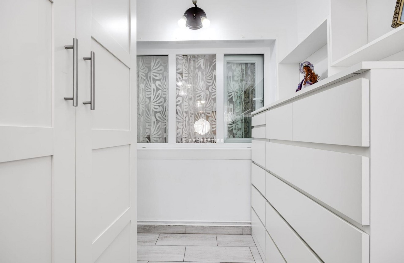 Tweedehands - Chalet -
Torrevieja - Calas blanca