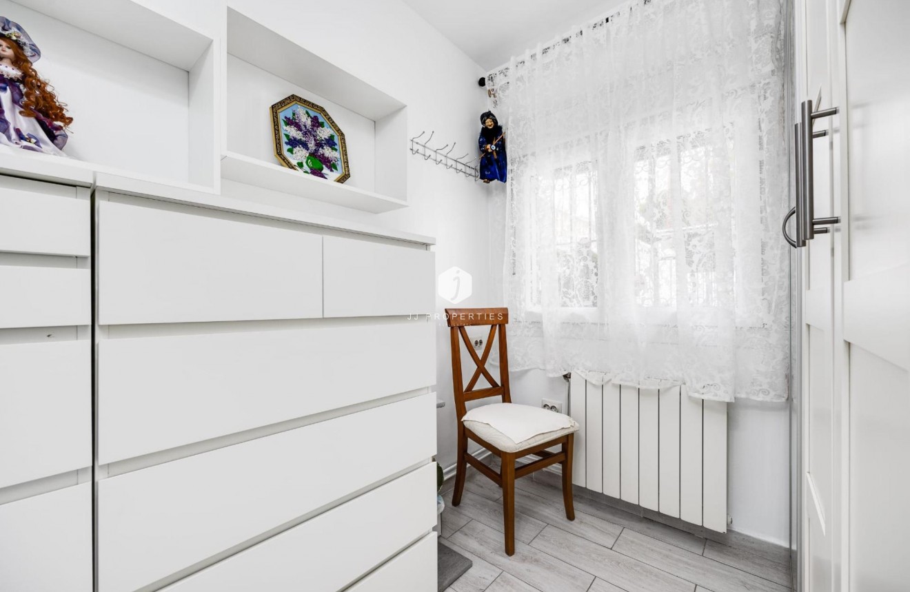 Tweedehands - Chalet -
Torrevieja - Calas blanca