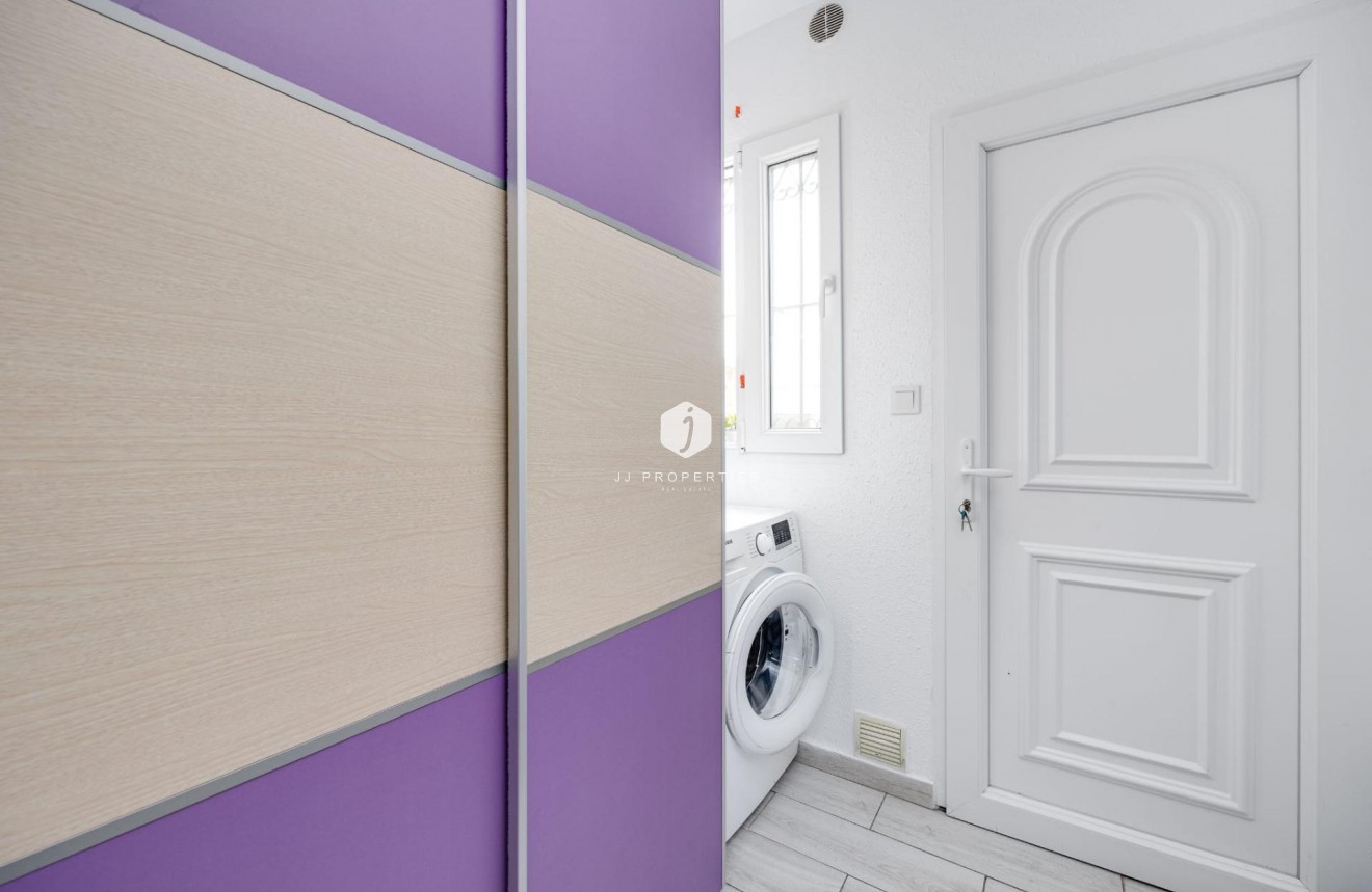 Tweedehands - Chalet -
Torrevieja - Calas blanca