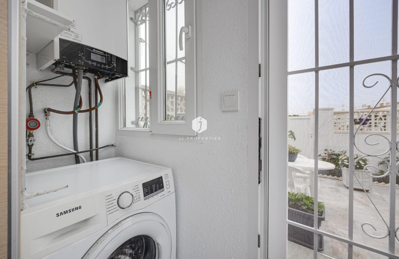 Tweedehands - Chalet -
Torrevieja - Calas blanca