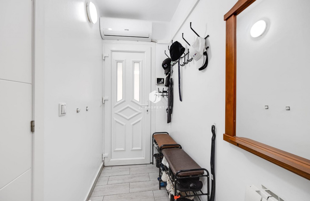 Tweedehands - Chalet -
Torrevieja - Calas blanca