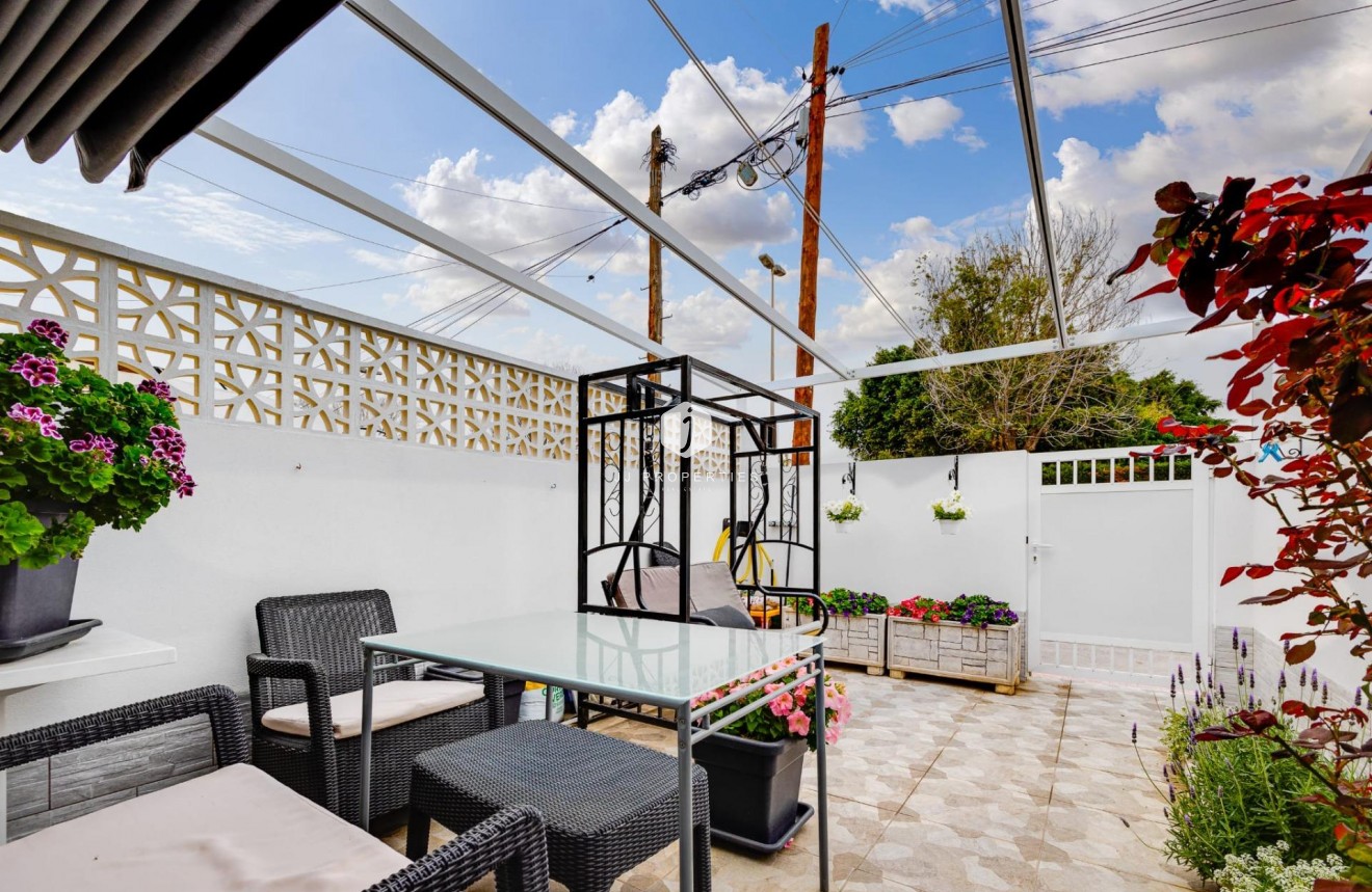 Tweedehands - Chalet -
Torrevieja - Calas blanca