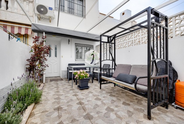 Tweedehands - Chalet -
Torrevieja - Calas blanca