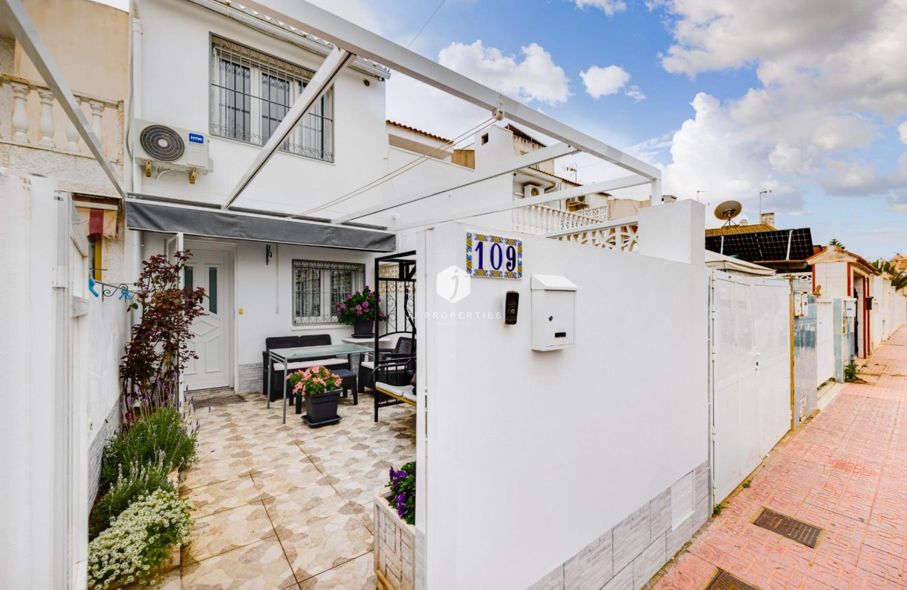 Tweedehands - Chalet -
Torrevieja - Calas blanca