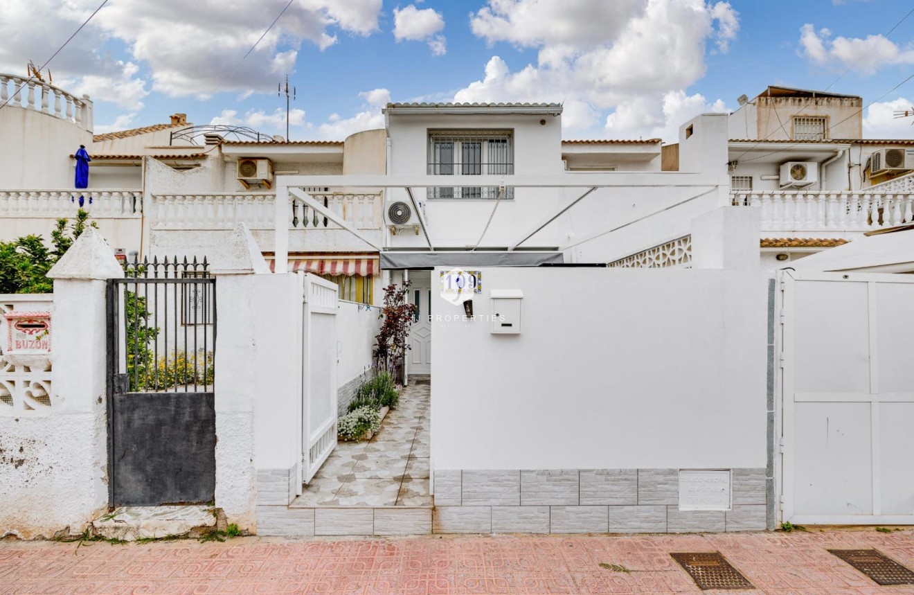 Tweedehands - Chalet -
Torrevieja - Calas blanca