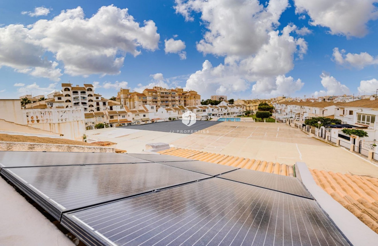 Tweedehands - Chalet -
Torrevieja - Calas blanca