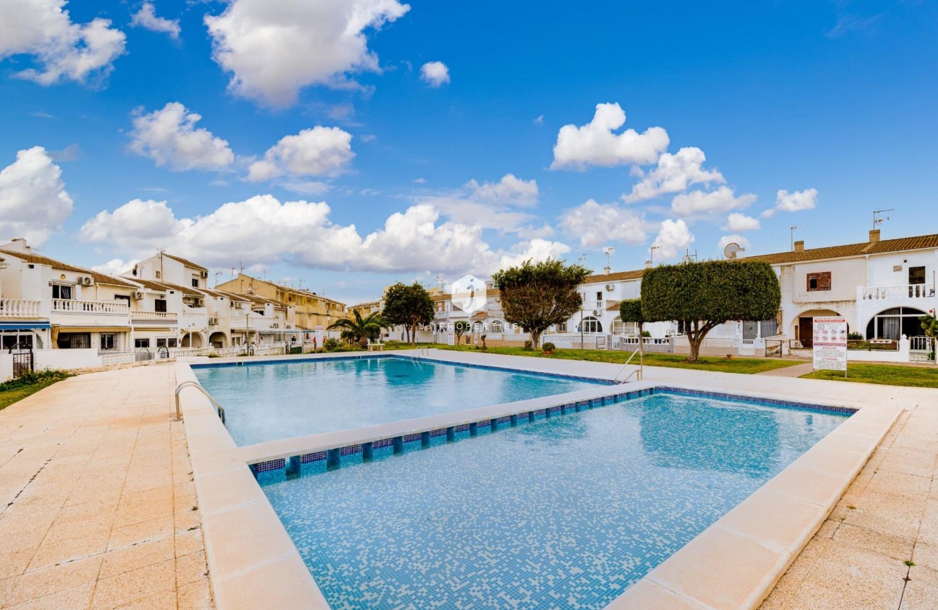 Tweedehands - Chalet -
Torrevieja - Calas blanca