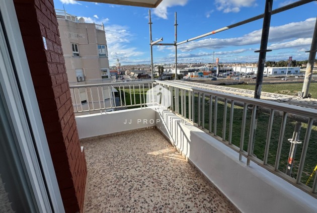 Tweedehands - Appartement / flat -
Torrevieja - Costa Blanca