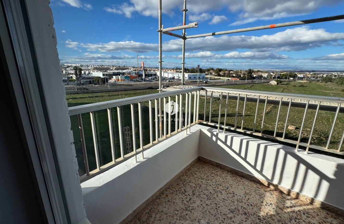 Tweedehands - Appartement / flat -
Torrevieja - Costa Blanca
