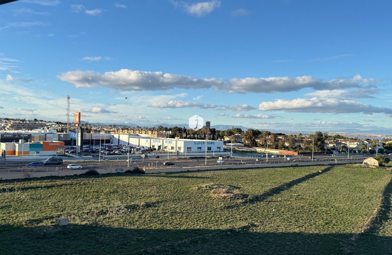 Tweedehands - Appartement / flat -
Torrevieja - Costa Blanca