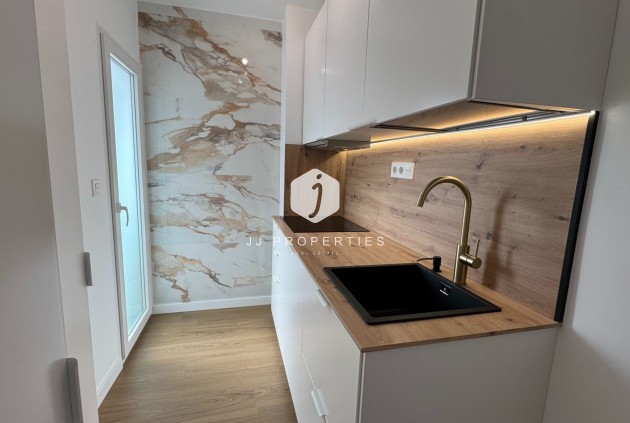 Tweedehands - Appartement / flat -
Torrevieja - Costa Blanca