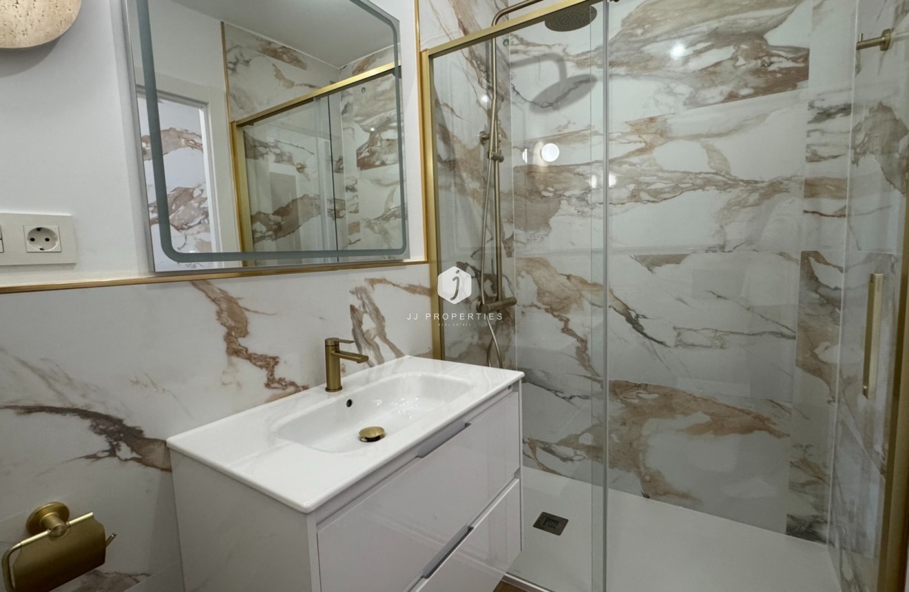 Tweedehands - Appartement / flat -
Torrevieja - Costa Blanca