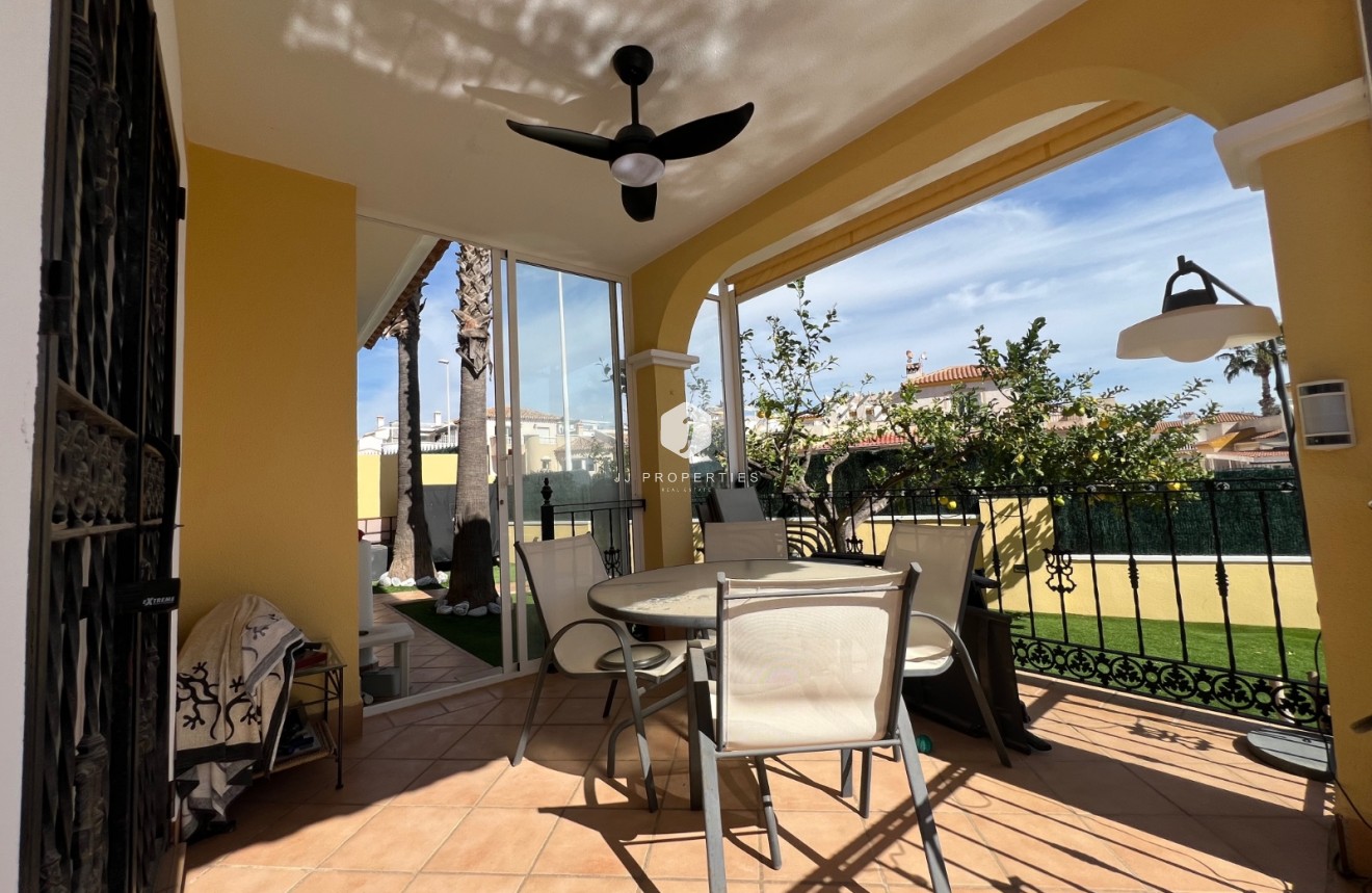 D'occasion - Villa -
Orihuela Costa - Costa Blanca