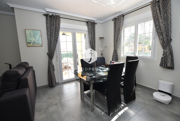 D'occasion - Villa -
Orihuela Costa - Costa Blanca