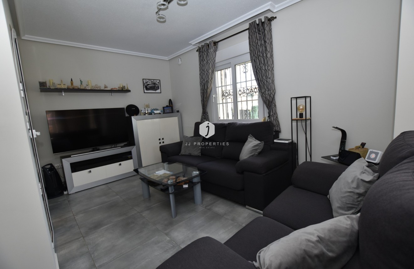 D'occasion - Villa -
Orihuela Costa - Costa Blanca