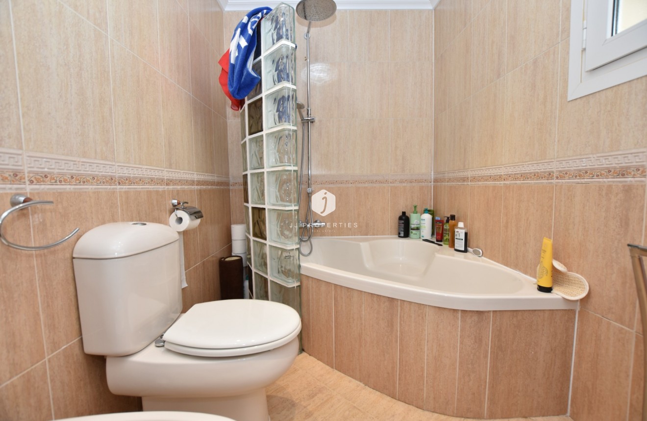 D'occasion - Villa -
Orihuela Costa - Costa Blanca