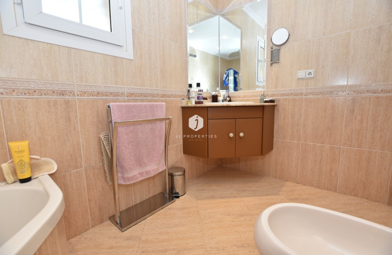 D'occasion - Villa -
Orihuela Costa - Costa Blanca