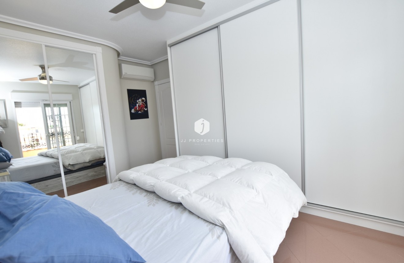 D'occasion - Villa -
Orihuela Costa - Costa Blanca