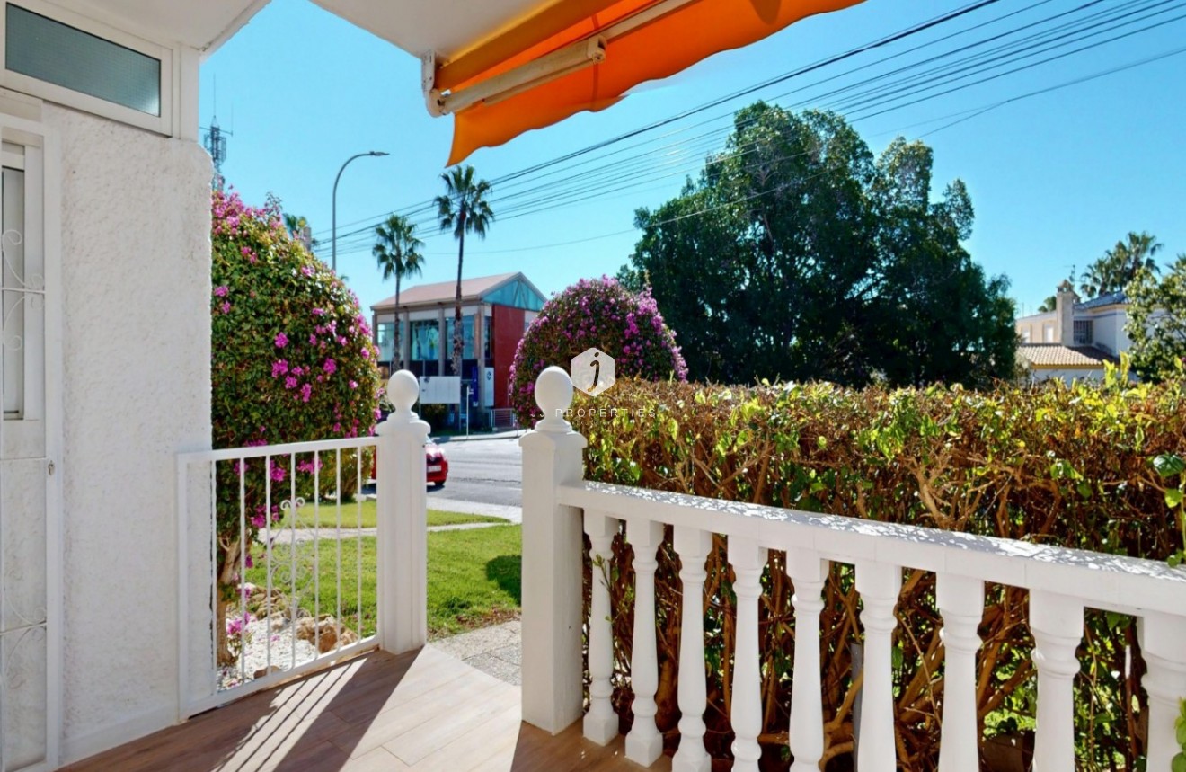 Segunda mano - Apartamento / piso -
Orihuela Costa - Costa Blanca