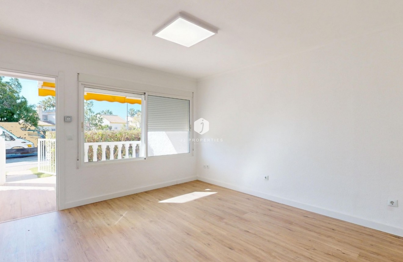 Segunda mano - Apartamento / piso -
Orihuela Costa - Costa Blanca