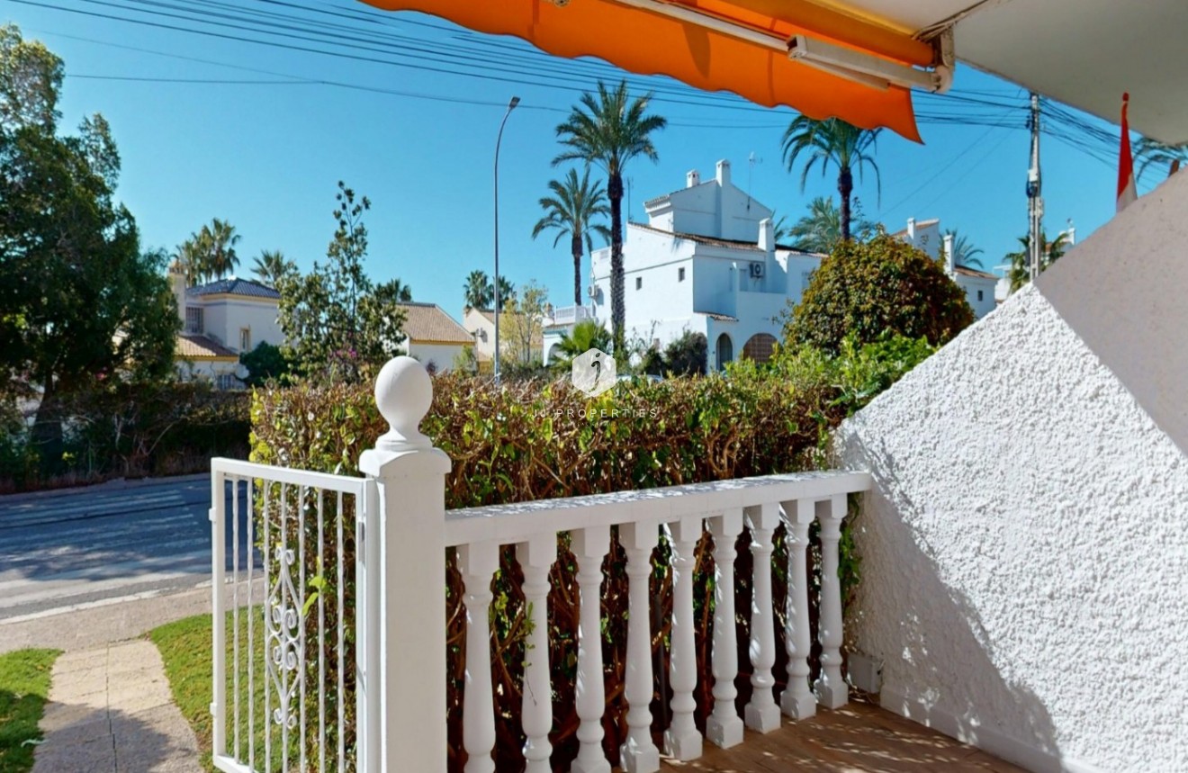 Segunda mano - Apartamento / piso -
Orihuela Costa - Costa Blanca