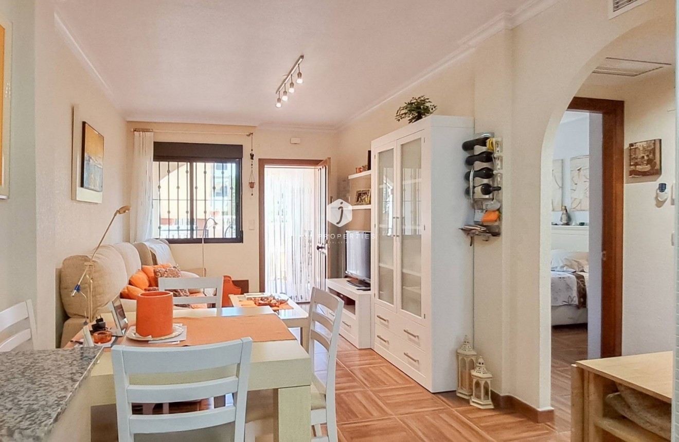 Aus zweiter Hand - Wohnung -
Torrevieja - Parque Acuático - Sector 25