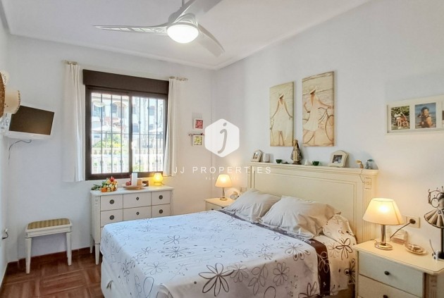 Aus zweiter Hand - Wohnung -
Torrevieja - Parque Acuático - Sector 25