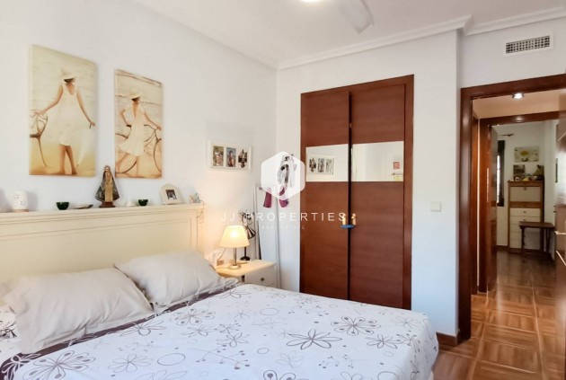 Aus zweiter Hand - Wohnung -
Torrevieja - Parque Acuático - Sector 25