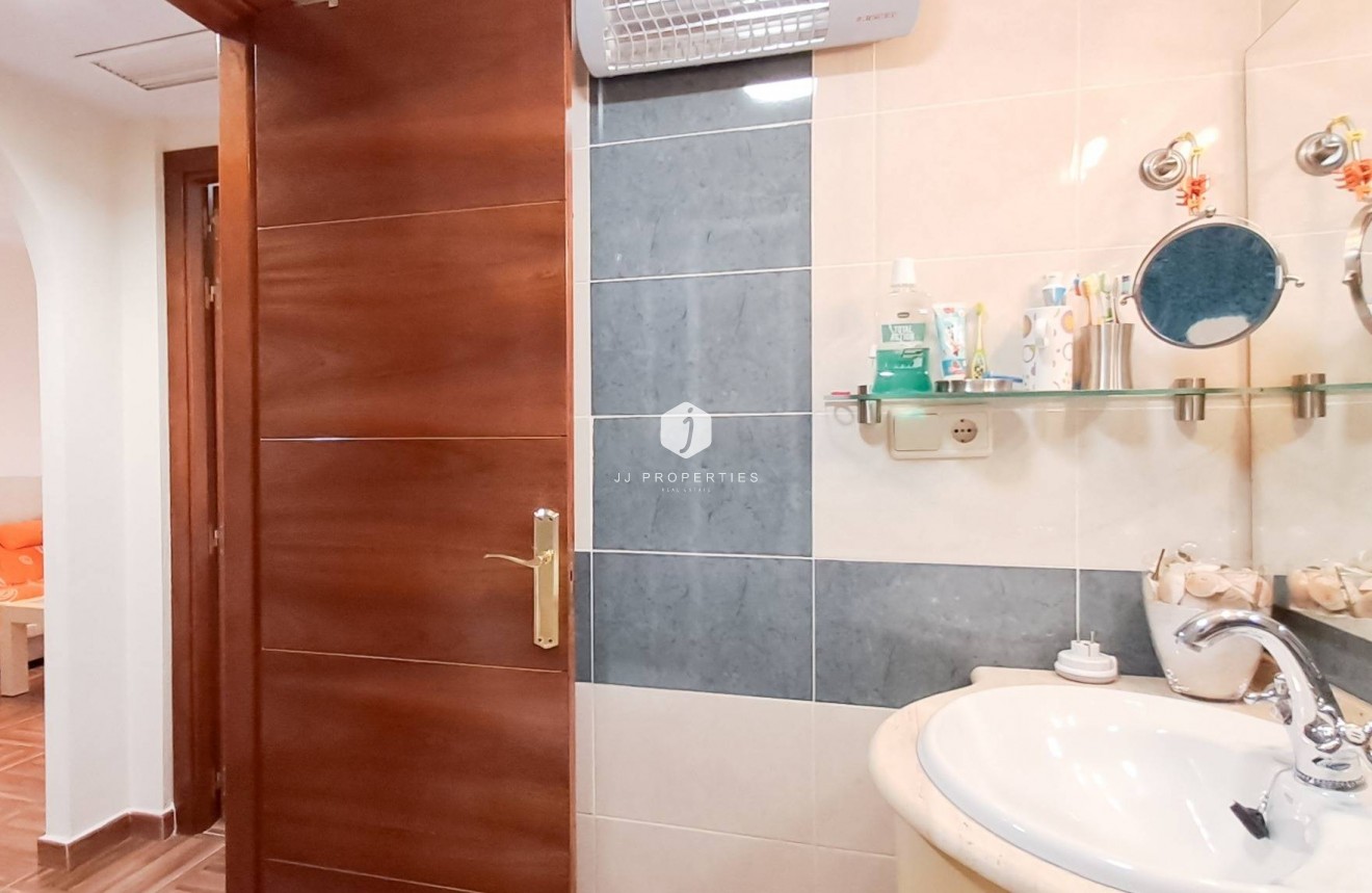 Aus zweiter Hand - Wohnung -
Torrevieja - Parque Acuático - Sector 25