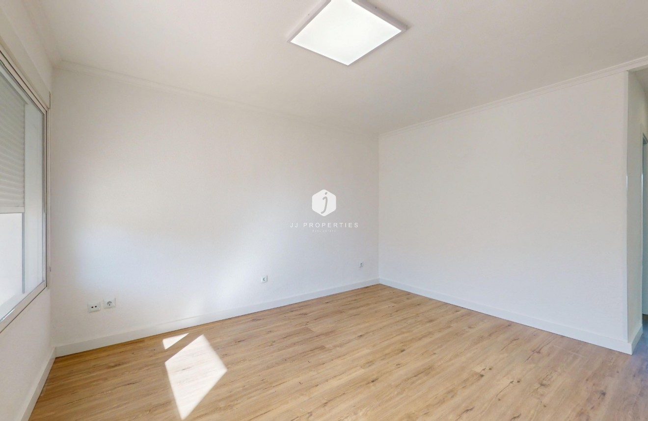 Resale - Bungalow -
Orihuela Costa - Costa Blanca